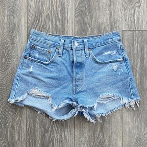 Levi’s - 501 Original Denim Short in Light Wash with Distressing - Size 26
